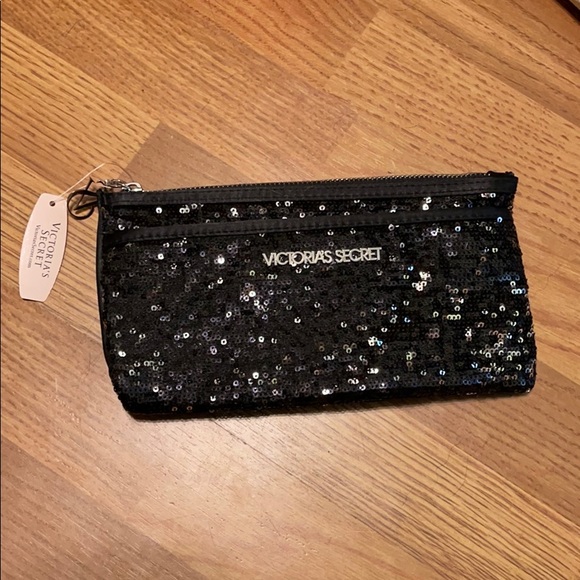 Victoria's Secret Handbags - NWT Victoria Secrets sequined makeup bag